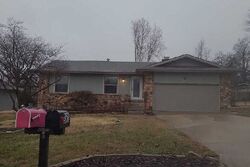 Pre-foreclosure in  W Katella Ln Springfield, MO 65807