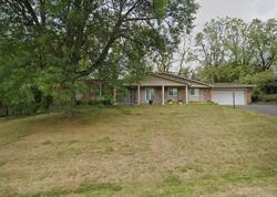 Pre-foreclosure in  Woodland Ridge Dr West Bloomfield, MI 48323