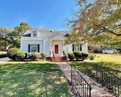 Lakeview Dr, Henderson NC
