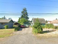 Pre-foreclosure in  T St Springfield, OR 97477