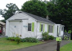 Pre-foreclosure in  Mansfield Grove Rd East Haven, CT 06512