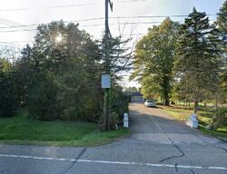 Pre-foreclosure in  Auburn Rd Chardon, OH 44024