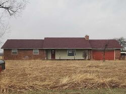 Pre-foreclosure in  N County Road 3244 Paoli, OK 73074
