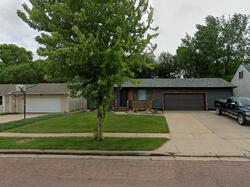Pre-foreclosure in  W 52nd St Sioux Falls, SD 57106