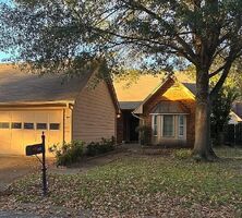 Pre-foreclosure in  Pondview Cv Memphis, TN 38119