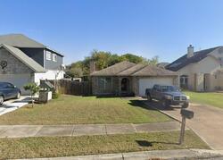 Pre-foreclosure in  Tumblebrook Universal City, TX 78148