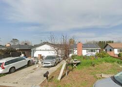 Pre-foreclosure in  Parr Ave Modesto, CA 95358