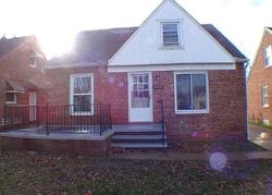 Pre-foreclosure in  Mapleboro Ave Maple Heights, OH 44137
