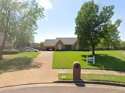 Pre-foreclosure in  Steeple Ridge Cv Collierville, TN 38017