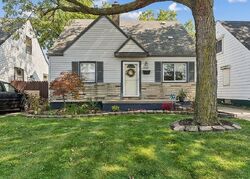 Pre-foreclosure in  Richmond St Southgate, MI 48195