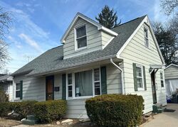Pre-foreclosure in  Ohio Pkwy Rockford, IL 61108