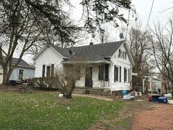  Bartlett St, Waupaca WI