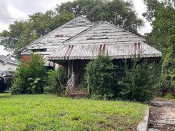 Pre-foreclosure in  1st Ave Memphis, TN 38109