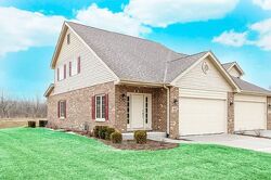 Pre-foreclosure in  Saratoga Ct Hickory Hills, IL 60457