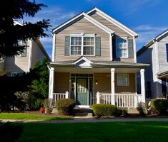 Pre-foreclosure in  Woodhill Ct Plainfield, IL 60586