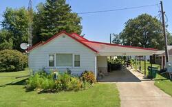 Pre-foreclosure in  N 575th St Robinson, IL 62454