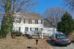 Pre-foreclosure in  Farnley Ct Richmond, VA 23223