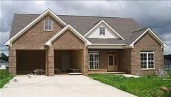 Pre-foreclosure in  Lace Dr Dothan, AL 36301