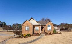 Pre-foreclosure in  Sardis Grove Dr Gardendale, AL 35071