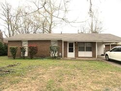 Pre-foreclosure in  Claremont Ave Pine Bluff, AR 71601