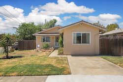Pre-foreclosure in  B St Isleton, CA 95641