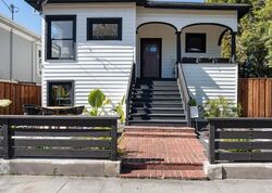 Pre-foreclosure in  Brown St Napa, CA 94559