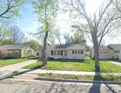 Pre-foreclosure in  Sw Prairie Rd Topeka, KS 66614