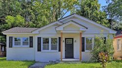 Pre-foreclosure in  W 48th St Savannah, GA 31405