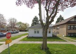 Pre-foreclosure in  Gunderson Ave Berwyn, IL 60402