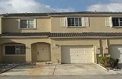 Pre-foreclosure in  SW 101ST LN Hollywood, FL 33025