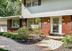 Pre-foreclosure in  Wilson Pl Oswego, IL 60543