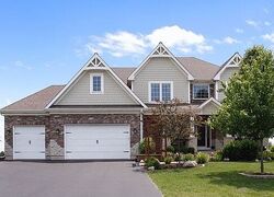 Pre-foreclosure in  Elleby Ave North Aurora, IL 60542