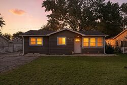 Pre-foreclosure in  W Auburn Ln Crete, IL 60417