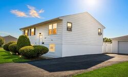 Pre-foreclosure in  Beacon Blvd Chicago Heights, IL 60411