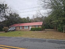 Pre-foreclosure in  Sunset Dr East Dublin, GA 31027