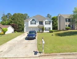 Pre-foreclosure in  Beech Grove Dr Hampton, GA 30228