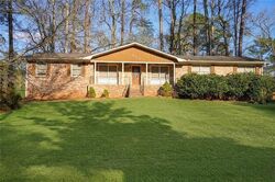 Pre-foreclosure in  Tall Deer Dr Fairburn, GA 30213