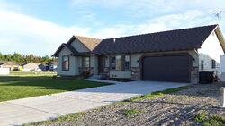 Pre-foreclosure in  E Edwards Dr Idaho Falls, ID 83401