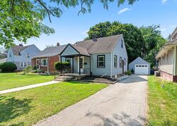 Pre-foreclosure in  1st St Crete, IL 60417