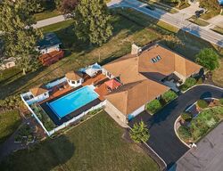 Pre-foreclosure Listing in Parkside Ln LA GRANGE, IL 60525