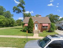 Pre-foreclosure in  5th Ave Harvey, IL 60426