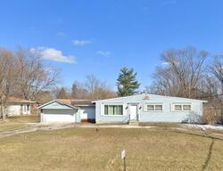 Pre-foreclosure in  Blackhawk Dr Schaumburg, IL 60193