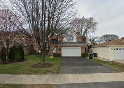 Pre-foreclosure in  Park Ave Skokie, IL 60077