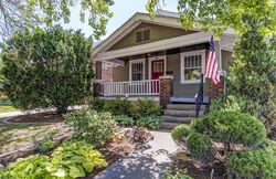 Pre-foreclosure in  E Pine St Springfield, IL 62704