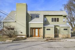 Pre-foreclosure in  E Ann St Muncie, IN 47303