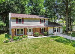  Luzena Ln, Fort Wayne IN
