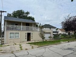 Pre-foreclosure in  Linden Ave Hammond, IN 46327