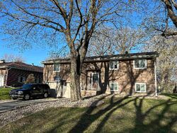 Pre-foreclosure in  Orchard Ln Estherville, IA 51334