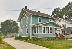  1st Ave W, Newton IA
