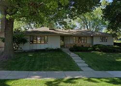  W 12th St, Cedar Falls IA